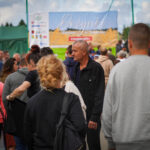 Tłumy w Dożynkach Gminne w Tymieniu 2025 cieszące się festiwalem.